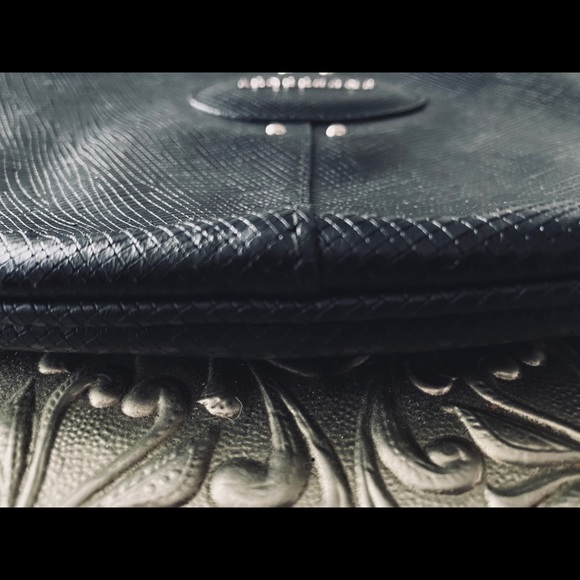 Longchamp 2 way cross body black leather bag. - Picture 3 of 15